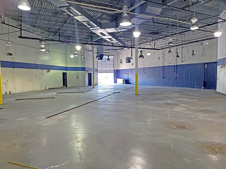 More Photos Of 317 Lincoln Hwy, Fairview Heights Auto Repair For Lease