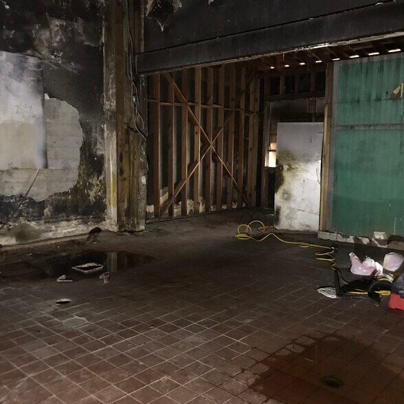 More Photos Of 744 El Camino Real, South San Francisco Restaurant For Lease