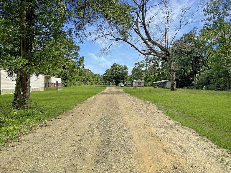 More Photos Of 2369 Texas State Highway 63 W, Jasper Industrial For Sale