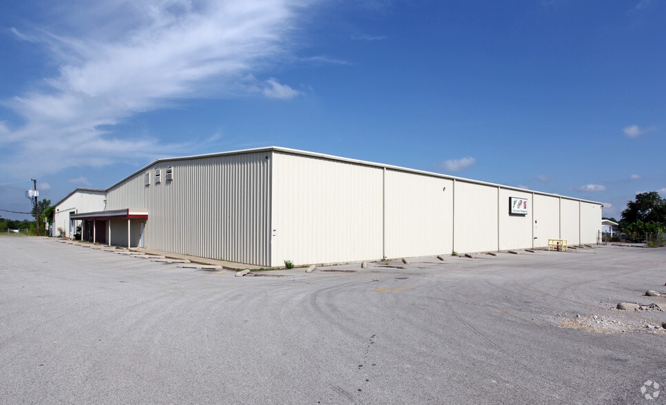 Primary Photo Of 3248 N Sheridan Rd, Tulsa Warehouse For Sale