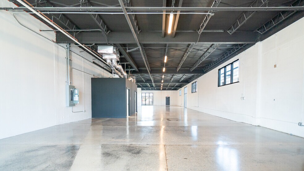 More Photos Of 6350 NE 4th Ave, Miami Warehouse For Lease