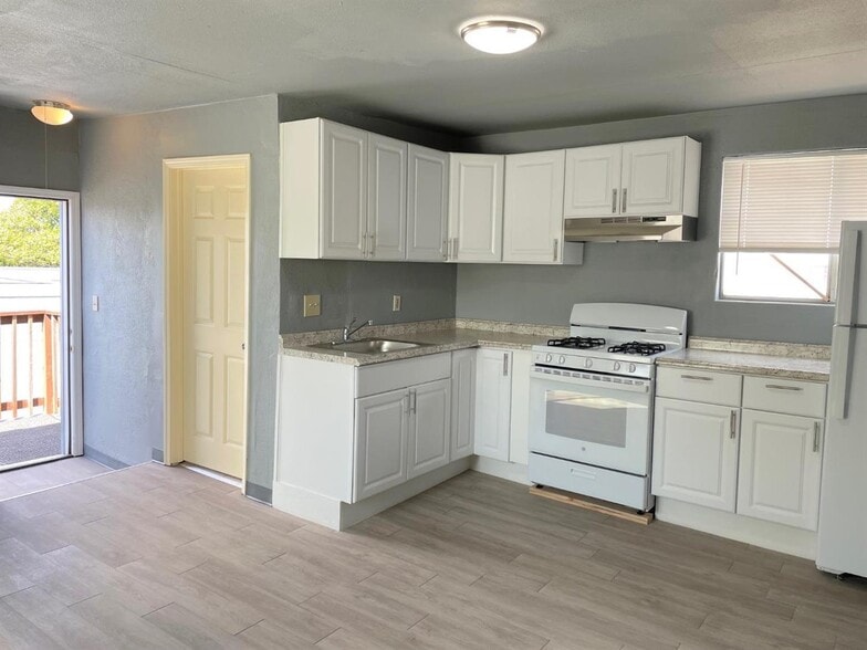 More Photos Of 1217 E Harding Way, Stockton Apartments For Sale