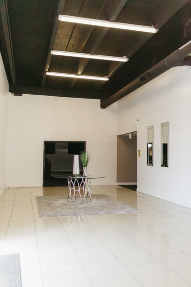 More Photos Of 260 S Academy Blvd, Colorado Springs Freestanding For Sale