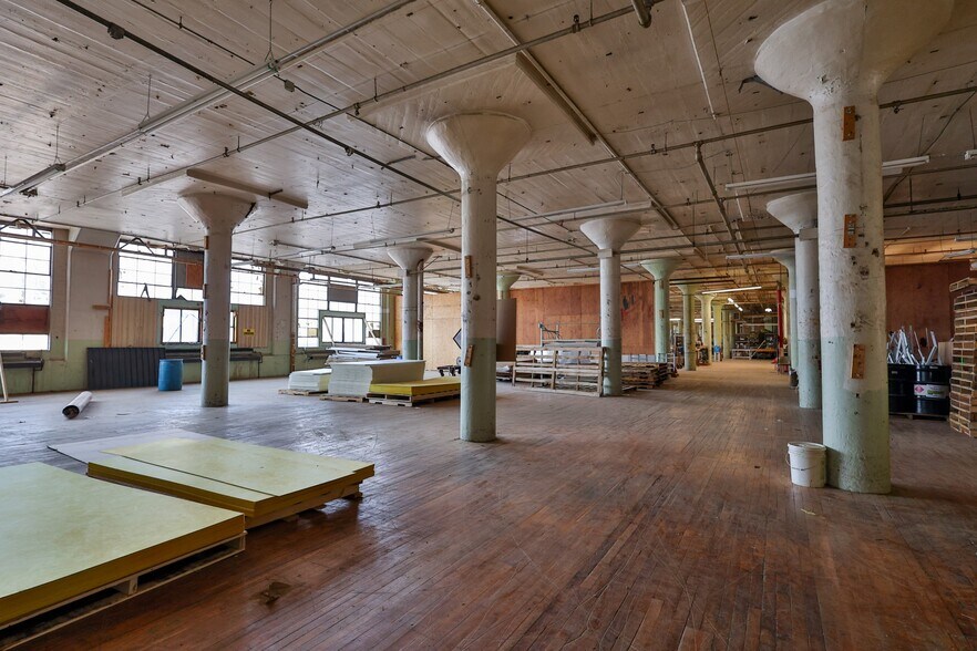 More Photos Of 100 E Diamond Ave, Hazleton Warehouse For Sale