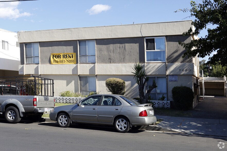 More Photos Of 7460 Canby Ave, Reseda Apartments For Sale