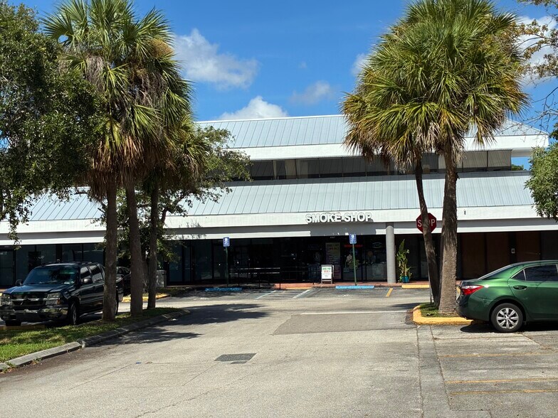 More Photos Of 4505-4599 N Pine Island Rd, Sunrise Freestanding For Lease