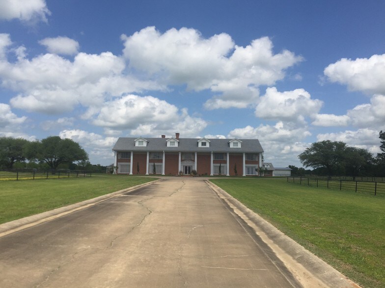 More Photos Of 13673 Interstate Highway 30 E, Saltillo Land For Sale