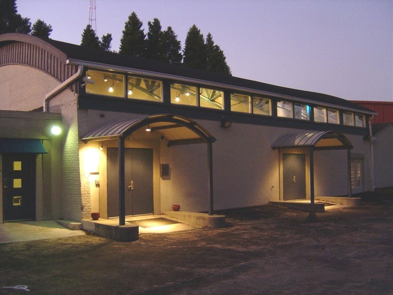 More Photos Of 500 Bishop St, Atlanta Theater Concert Hall For Lease