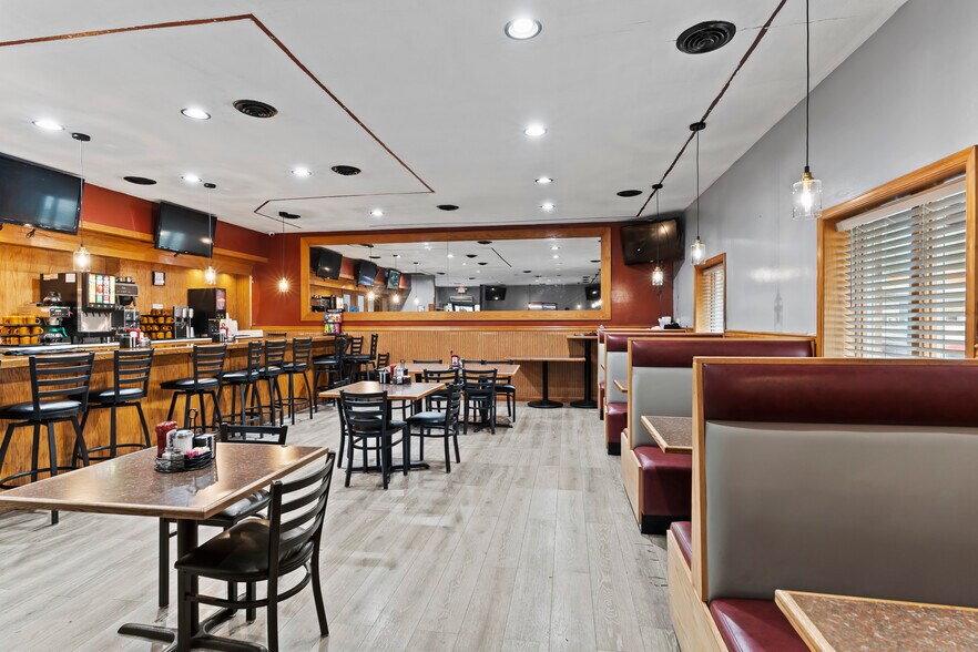 Primary Photo Of 487 E King St, Shippensburg Restaurant For Sale