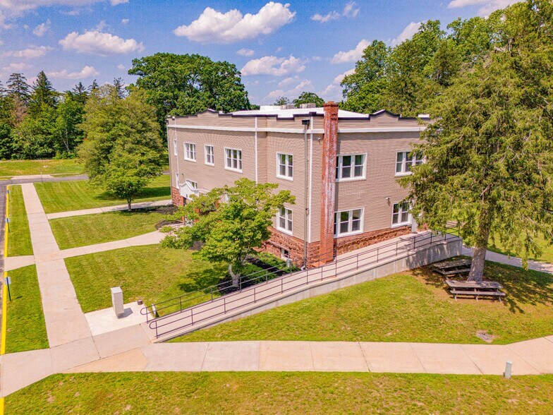 More Photos Of 1835 E Landis Ave, Vineland Office Residential For Lease