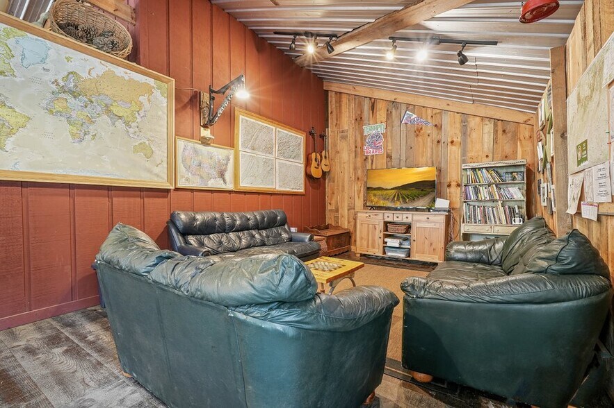 More Photos Of 400 Mulberry Gap Rd, Ellijay Hospitality For Sale