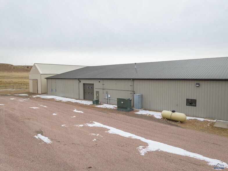More Photos Of 27592 N 79 Hwy, Hot Springs Warehouse For Lease