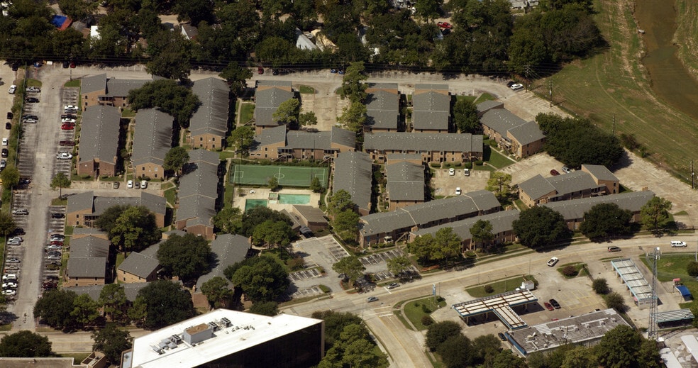 More Photos Of 12803 Northborough Dr, Houston Apartments For Sale