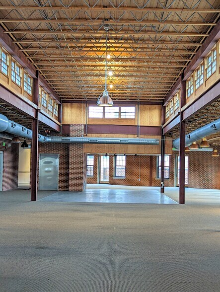 More Photos Of 900 S Wolfe St, Baltimore Office For Sale