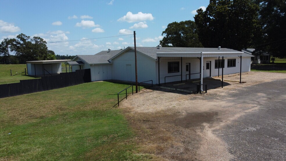 More Photos Of 4846 US Highway 67 W, Simms Daycare Center For Sale