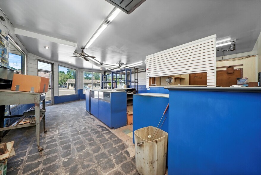 More Photos Of 108 S Batavia Ave, Batavia Auto Repair For Sale