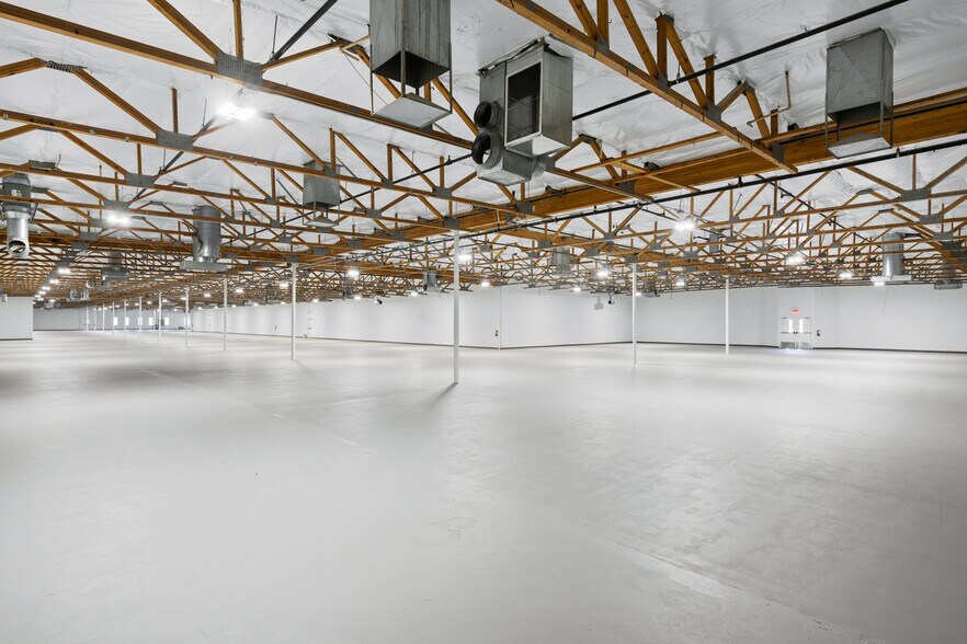 More Photos Of 2837 W Louise Dr, Phoenix Service For Sale