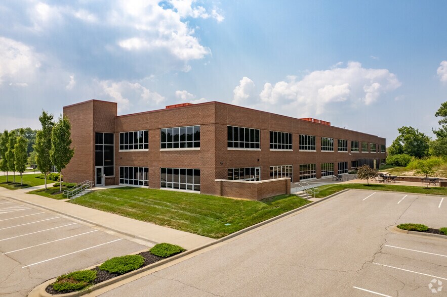 More Photos Of 10975 El Monte St, Overland Park Office For Lease