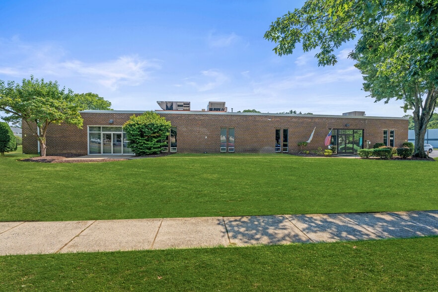 More Photos Of 55 Lake Dr, East Windsor Warehouse For Sale