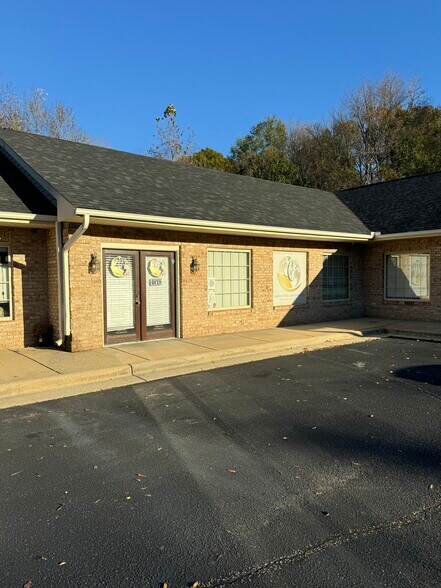 More Photos Of 512 Klumac Rd, Salisbury General Retail For Sale