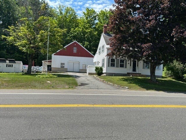 More Photos Of 256 E Main St, East Hampstead Flex For Sale