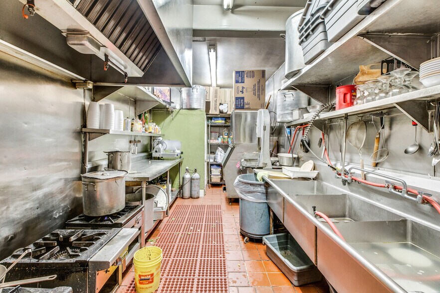 More Photos Of 3162 Martin Luther King Jr Blvd, Lynwood Restaurant For Sale
