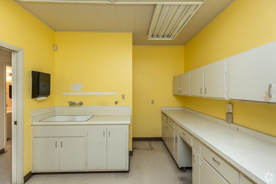 More Photos Of 3260 Beard Rd, Napa Medical For Lease