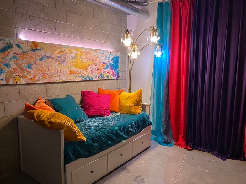 More Photos Of 3980 9th Ave, San Diego Loft Creative Space For Lease