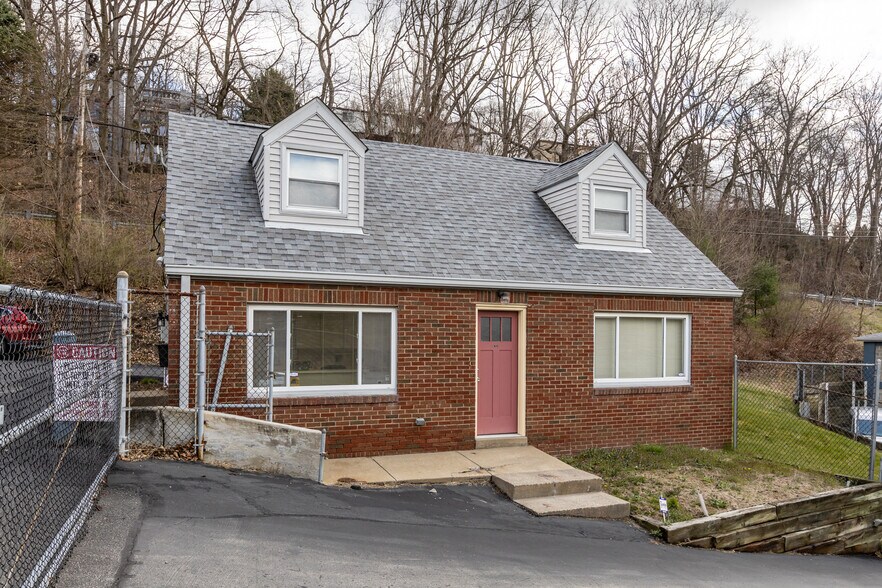 More Photos Of 9987 Perry Hwy, Wexford Self Storage For Sale