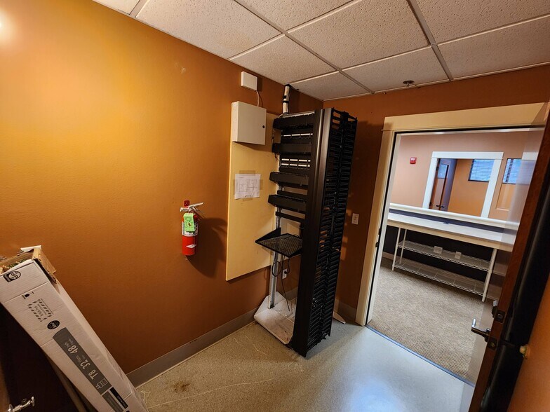 More Photos Of 180 Lithia Way, Ashland Office Residential For Sale