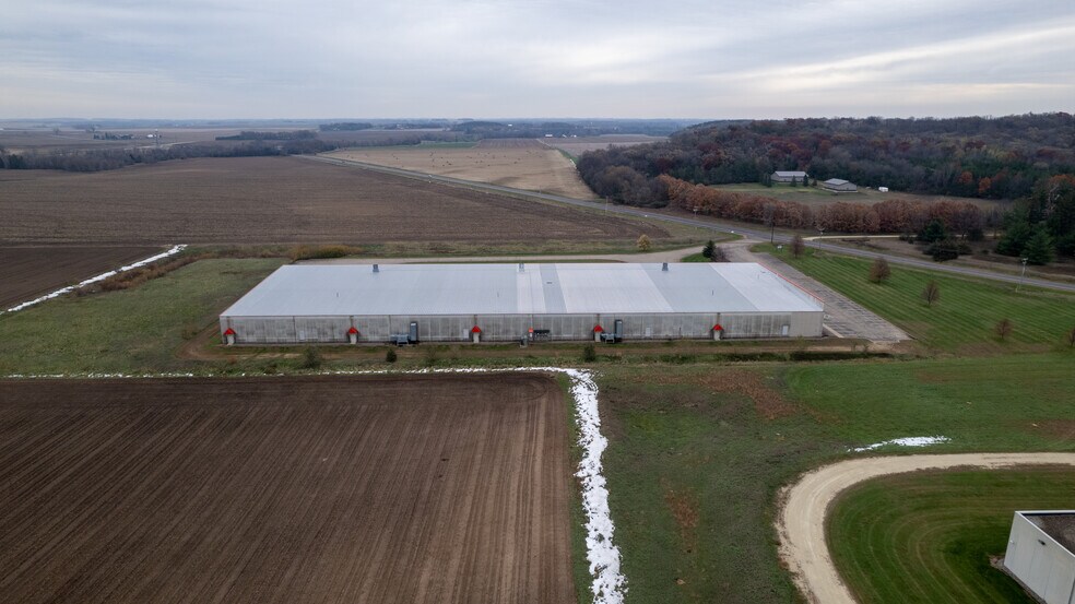 More Photos Of 3310 MN-20, Cannon Falls Distribution For Sale