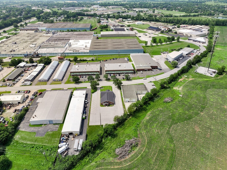 More Photos Of 250 Crossfield Dr, Versailles Industrial For Lease