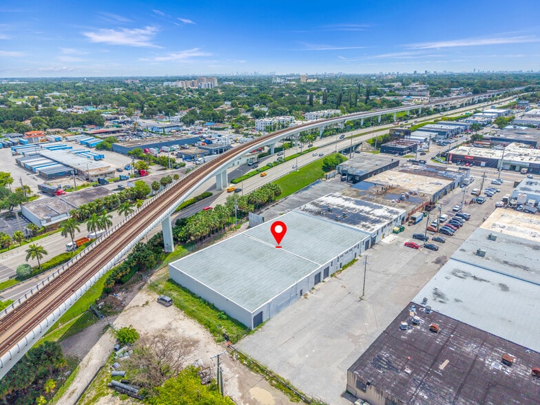 More Photos Of 3916-3920 NW 32nd Ave, Miami Warehouse For Lease