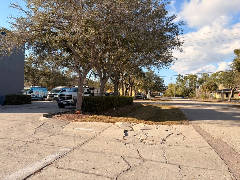 More Photos Of 10911 Harmony Park Dr, Bonita Springs Light Distribution For Sale