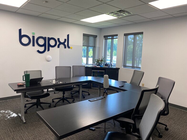 More Photos Of 1335 E Bradford Pky, Springfield Office For Lease