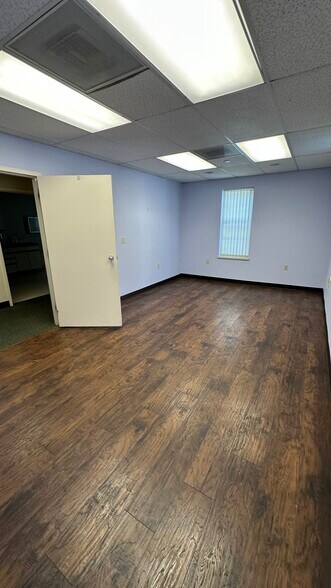 More Photos Of 850 Brainard Rd, Highland Heights Medical For Lease