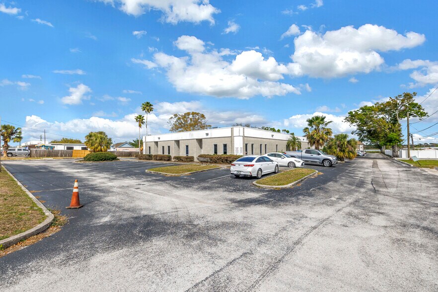 More Photos Of 9911 Seminole Blvd, Seminole Medical For Lease