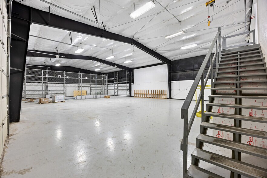 More Photos Of 11814 Debonair Rd NE, Moses Lake Warehouse For Lease