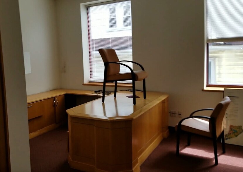 More Photos Of 189-10 Hillside Ave, Hollis Medical For Sale