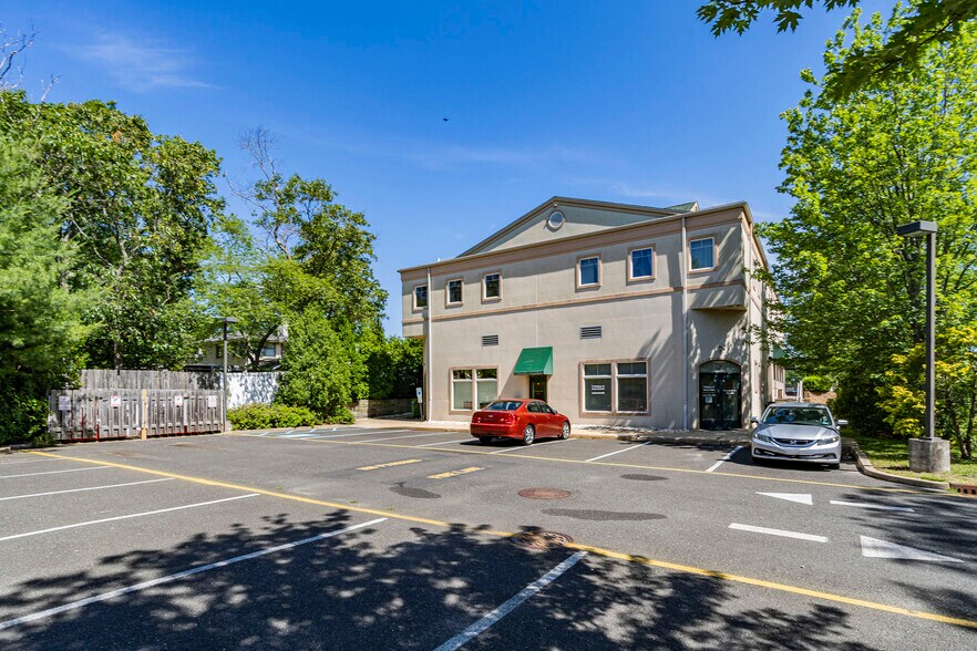 More Photos Of 807 Mantoloking Rd, Brick Office For Sale