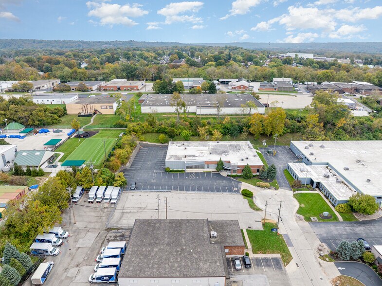 More Photos Of 5546 Fair Ln, Fairfax Office For Lease