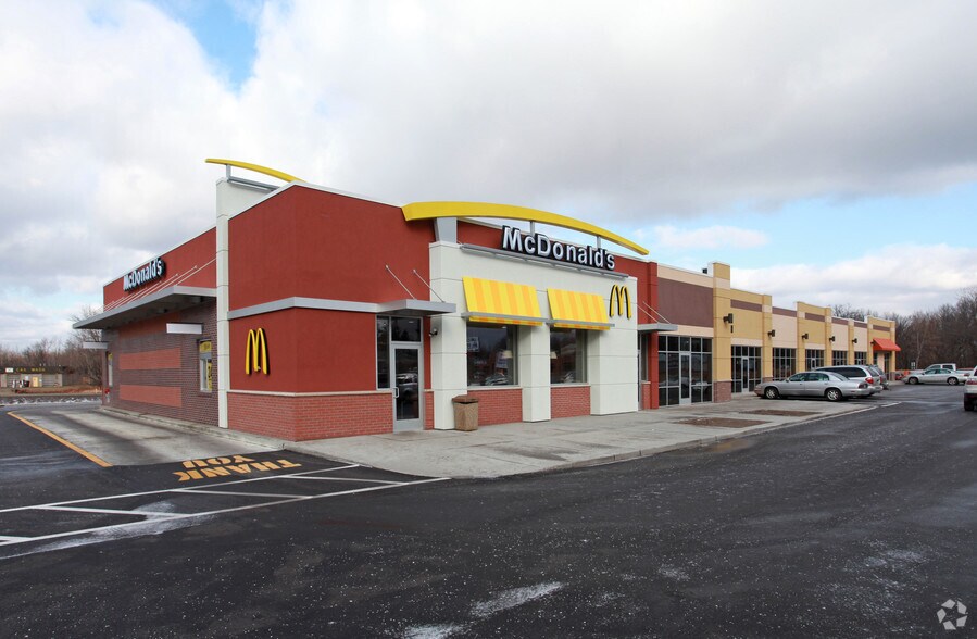 More Photos Of 29575 Sportsman Dr, Chisago City General Retail For Lease