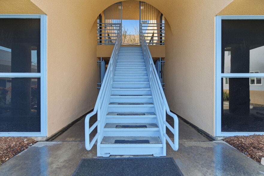 More Photos Of 717 16th St, Modesto Office For Lease