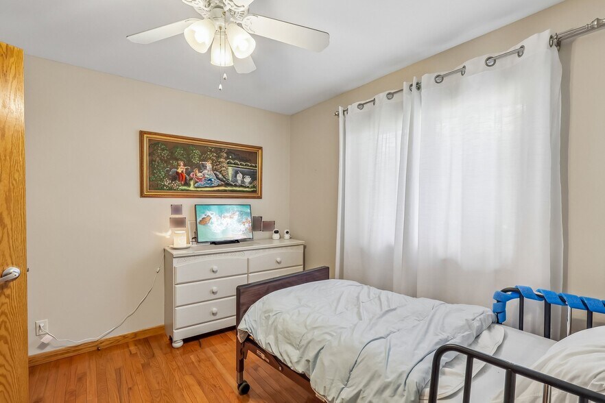 More Photos Of 836 Jacoby Rd, Copley Healthcare For Sale