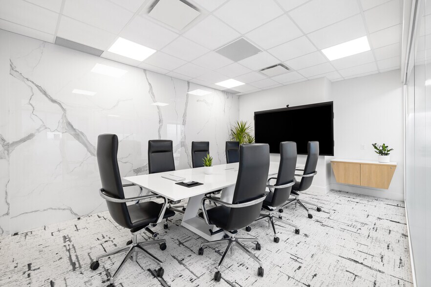 More Photos Of 295 The West Mall, Toronto Coworking Space