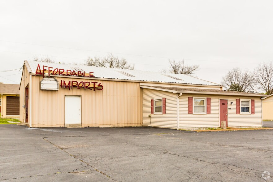 More Photos Of 461 N Broadway St, Portland Flex For Lease