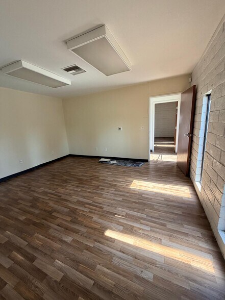 More Photos Of 7635 Serapis Ave, Pico Rivera Warehouse For Lease