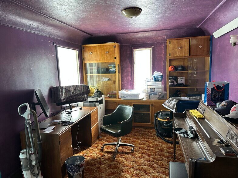 More Photos Of 313 Sheridan St, Plentywood Apartments For Sale