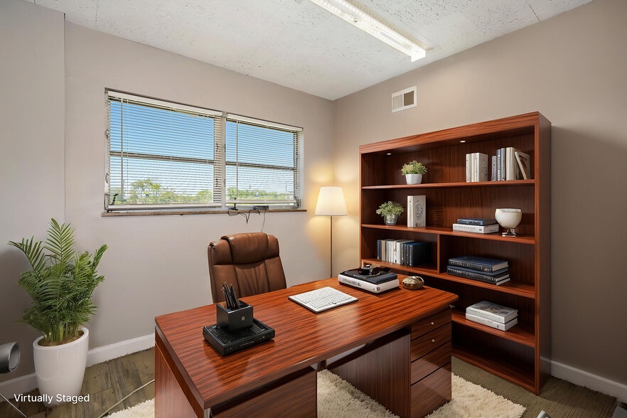 More Photos Of 2198 Losantiville Ave, Cincinnati Storefront Retail Office For Lease