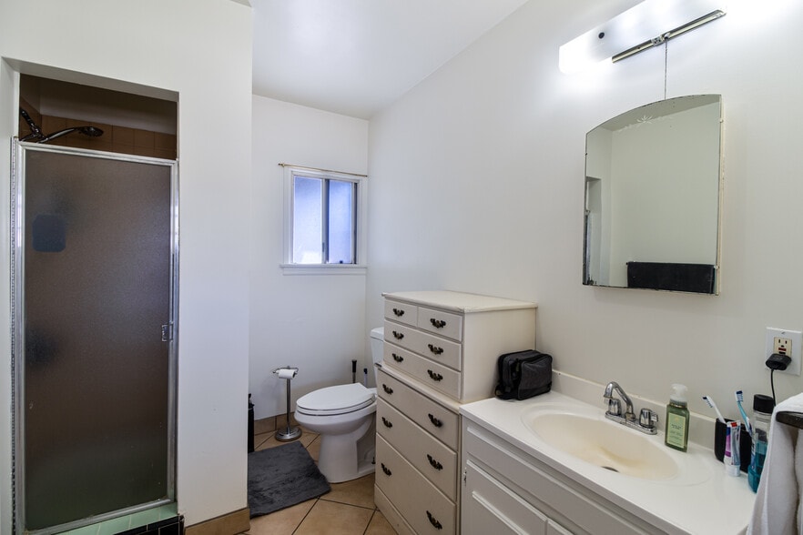 More Photos Of 2048 Mentone Blvd, Mentone Storefront Retail Residential For Sale